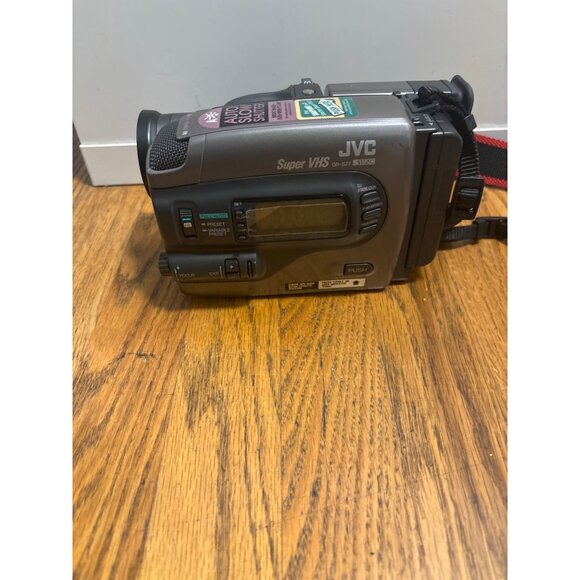 JVC GR-SZ7 Super VHS Camcorder With Auto Slow Shutter & 100X Digital Zoom In Har - Picture 3 of 8